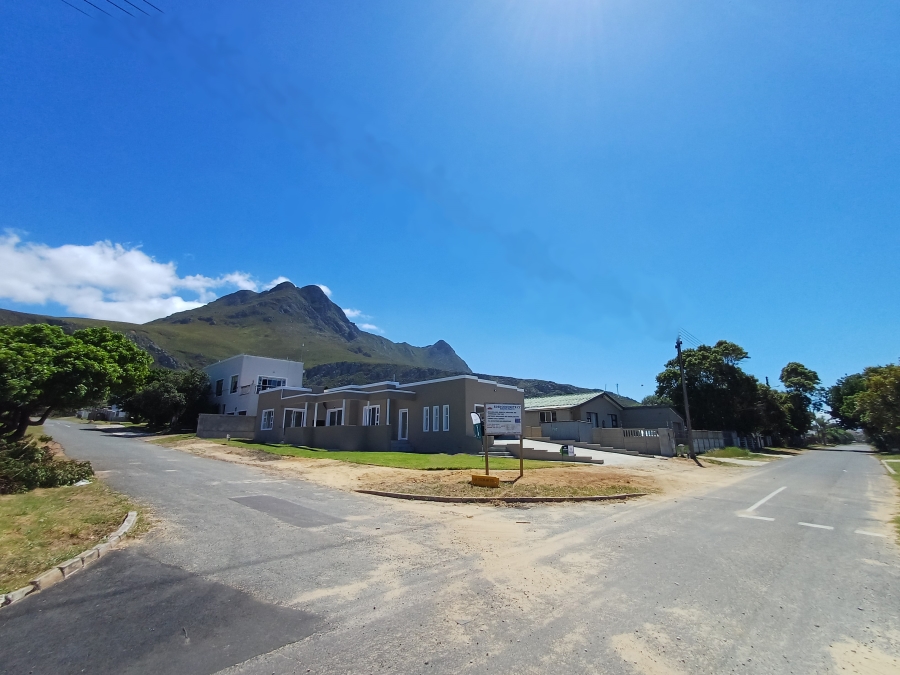 3 Bedroom Property for Sale in Palmiet Western Cape